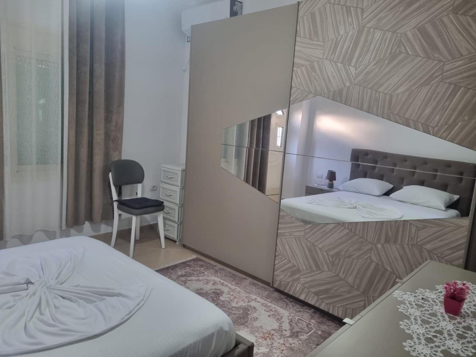 Vila Megi-Rent Room Vlorë Eksteriør bilde