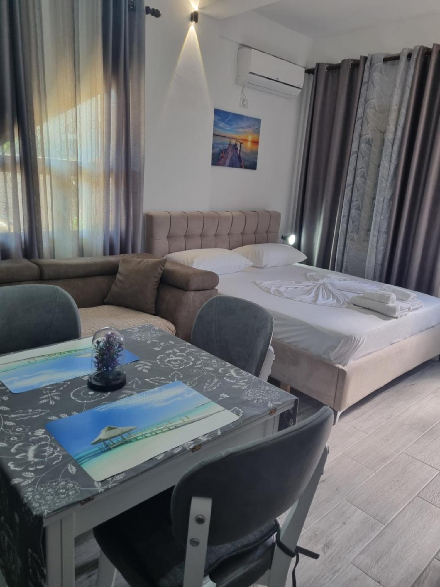 Vila Megi-Rent Room Vlorë Eksteriør bilde