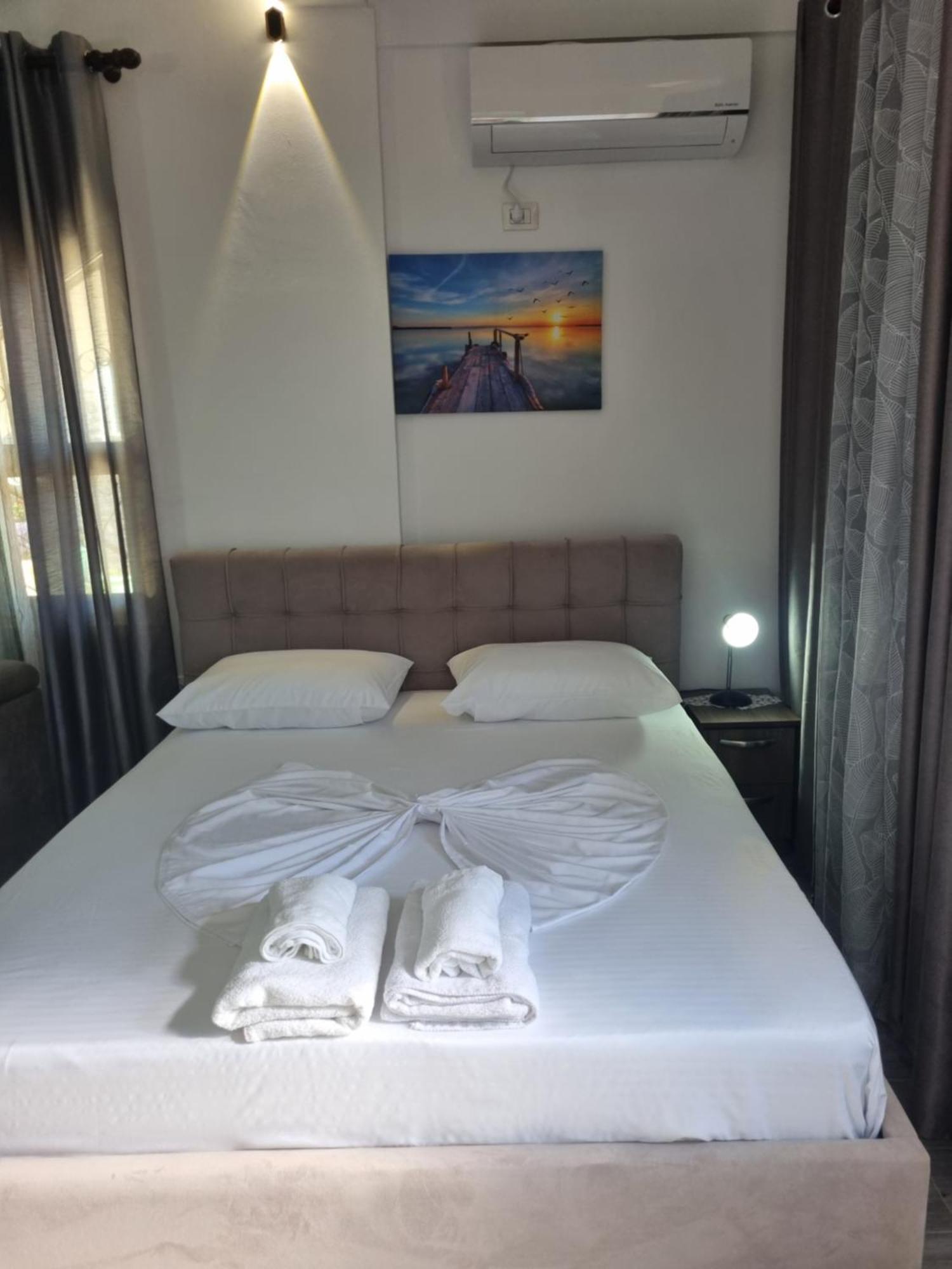 Vila Megi-Rent Room Vlorë Eksteriør bilde
